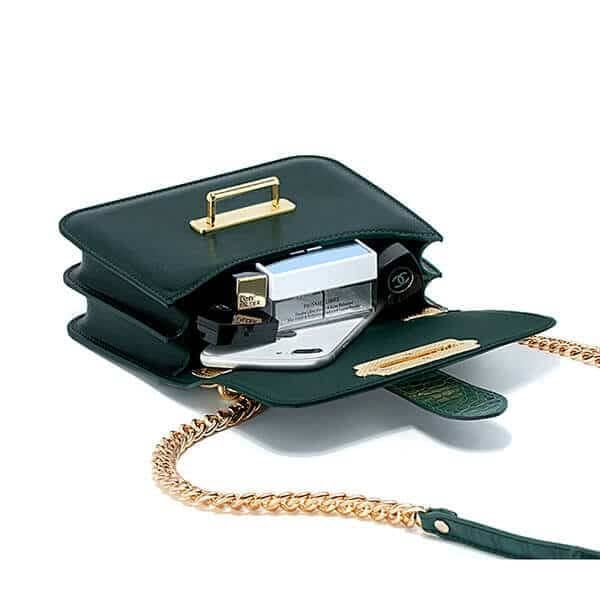 Designer handbag crossbody bag with chain strap